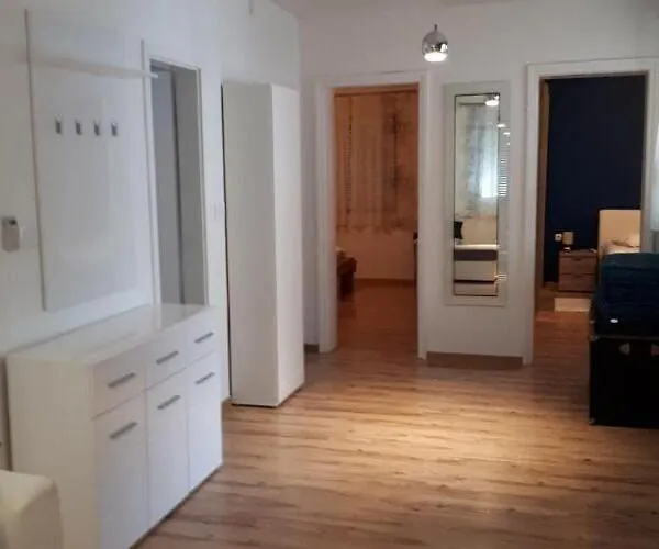 House Franny Semesterbostad